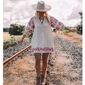 Embroidered Floral Tunic Dress. NWT! 🌸